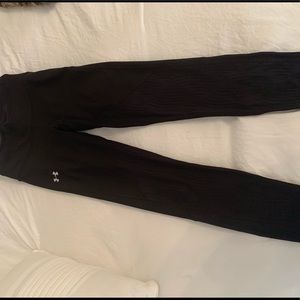 Black under armor leggings